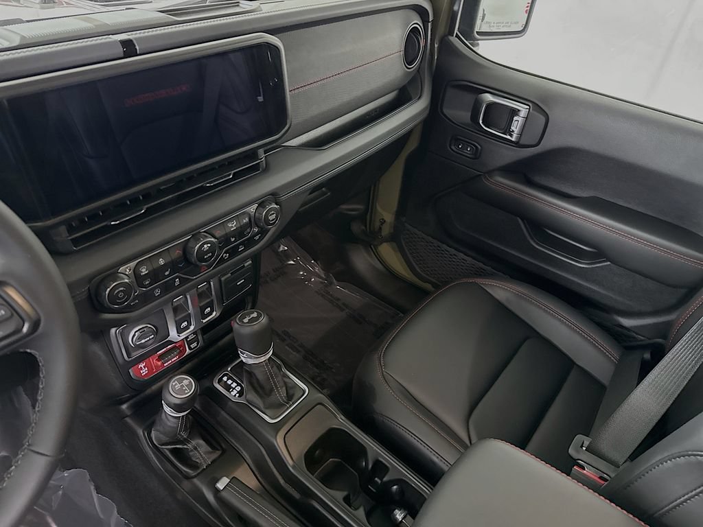 Used 2026 Jeep Wrangler Rubicon AWD/4WD image 25