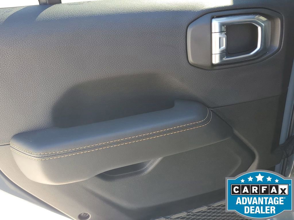 Used 2024 Jeep Wrangler Sahara image 44