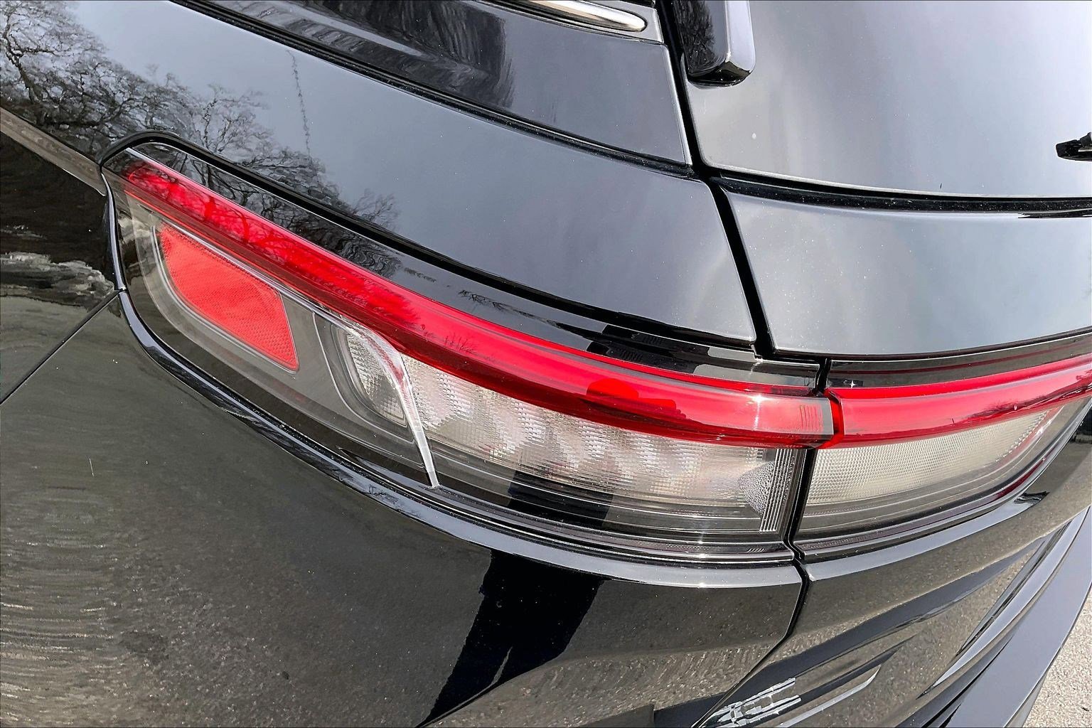 Certified 2023 Jeep Grand Cherokee Laredo image 28