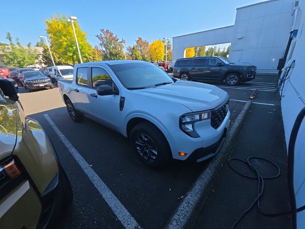 Used 2026 Ford Maverick XLT FWD image 1