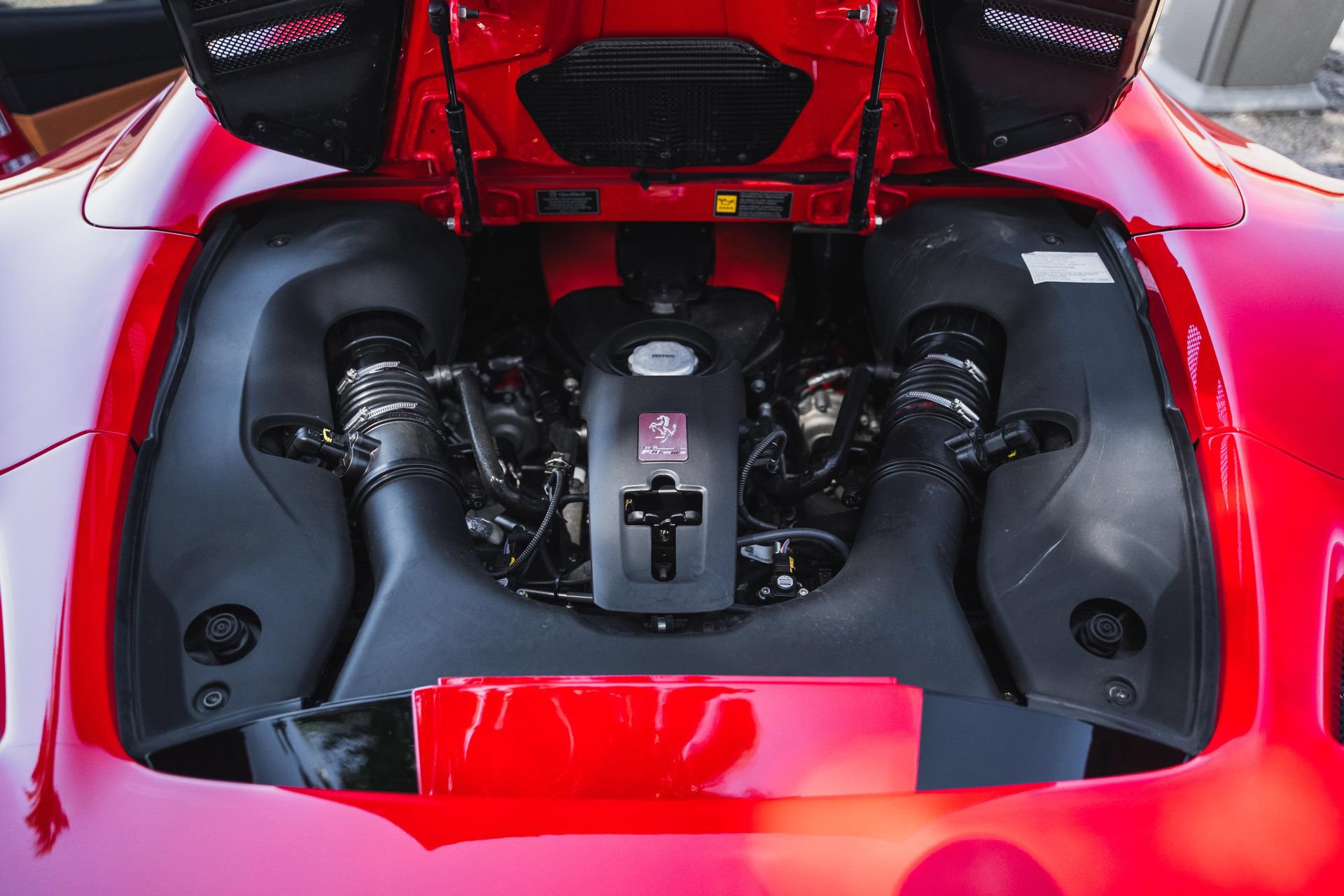 Used 2021 Ferrari F8 Tributo RWD image 46