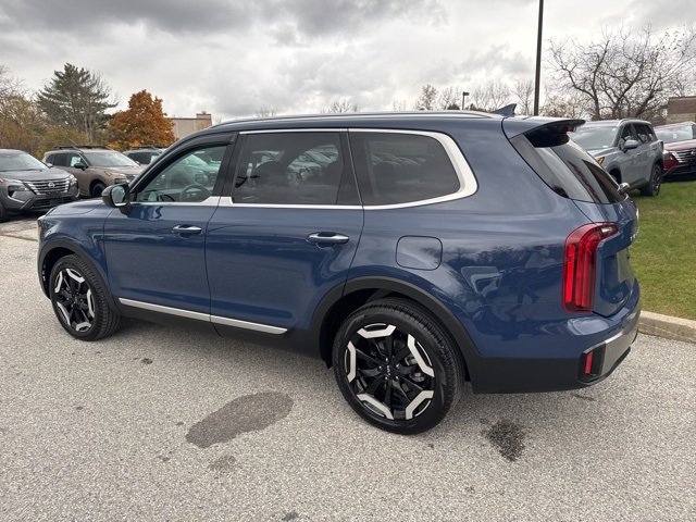 Used 2025 Kia Telluride S image 41