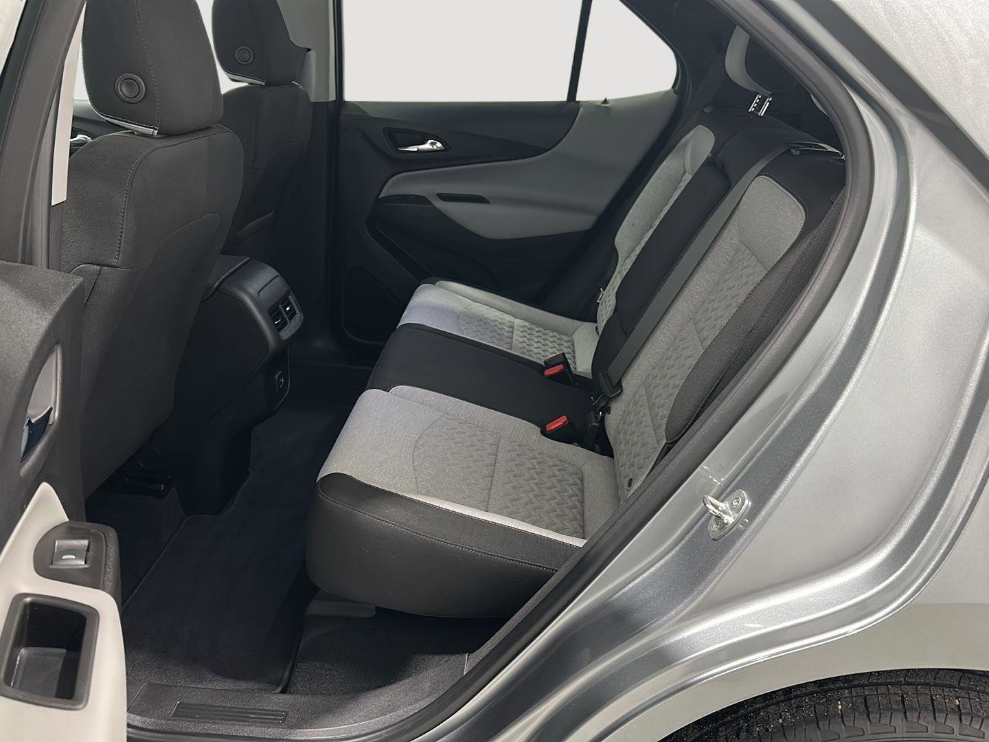 Used 2023 Chevrolet Equinox LS w/ LS Convenience Package FWD image 21