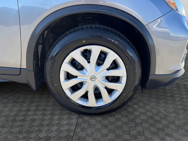 Used 2018 Nissan Rogue S image 35