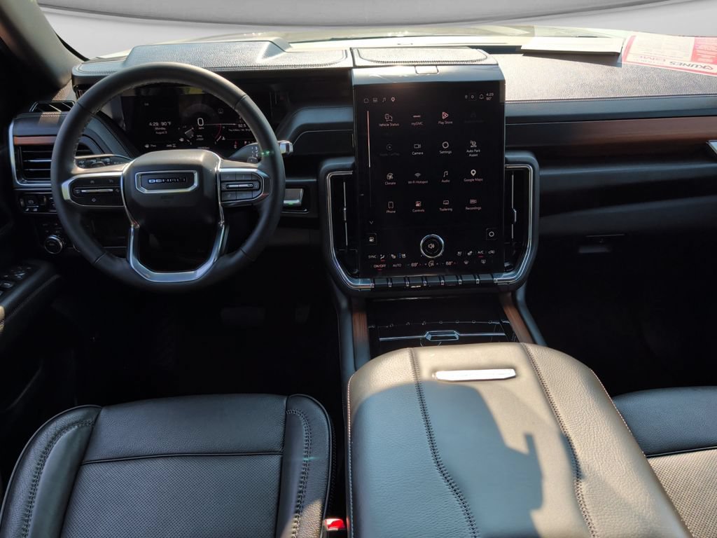 Used 2025 GMC Yukon XL Denali AWD/4WD image 16
