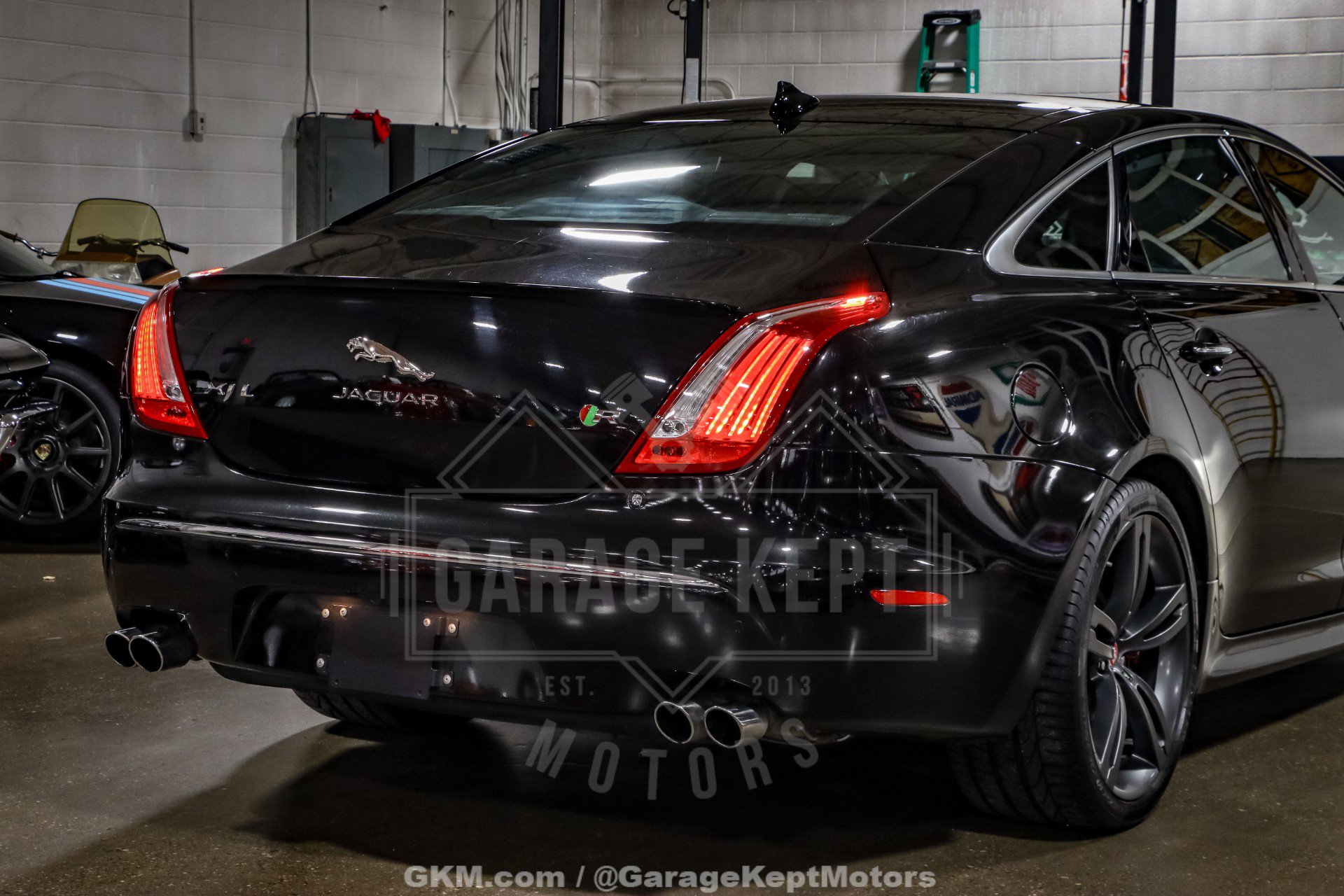 Used 2015 Jaguar XJ R LWB image 49