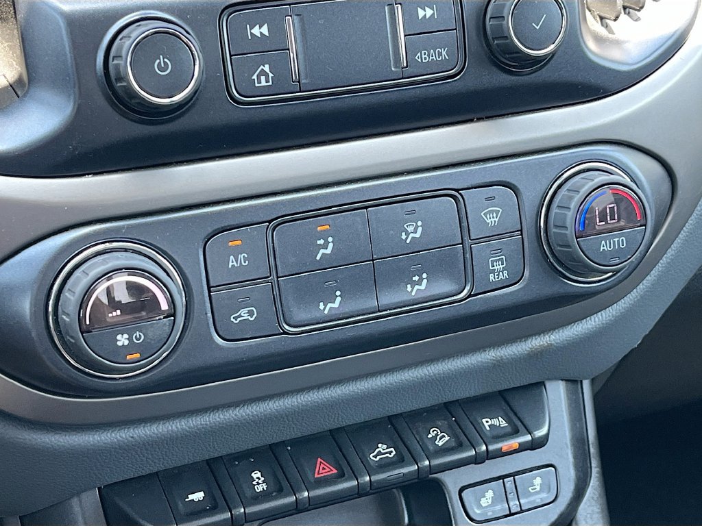 Used 2019 Chevrolet Colorado Z71 AWD/4WD image 15