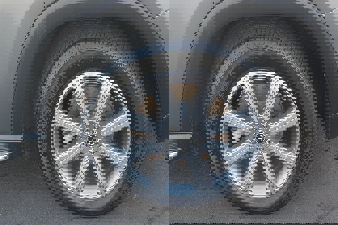 Used 2021 Mercedes-Benz GLS 450 4MATIC image 31