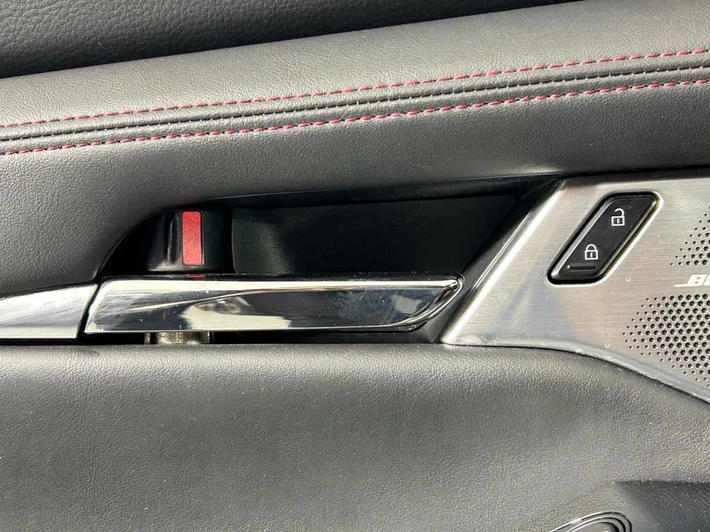 Used 2023 MAZDA MAZDA3 s image 31