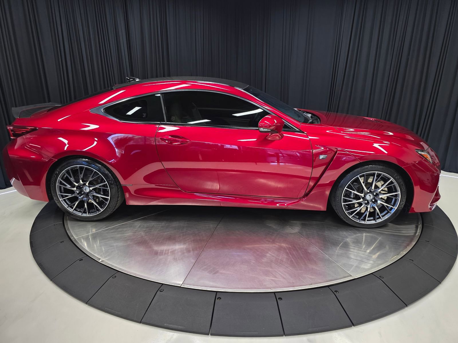 Used 2015 Lexus RC F w/ Performance Package RWD image 13