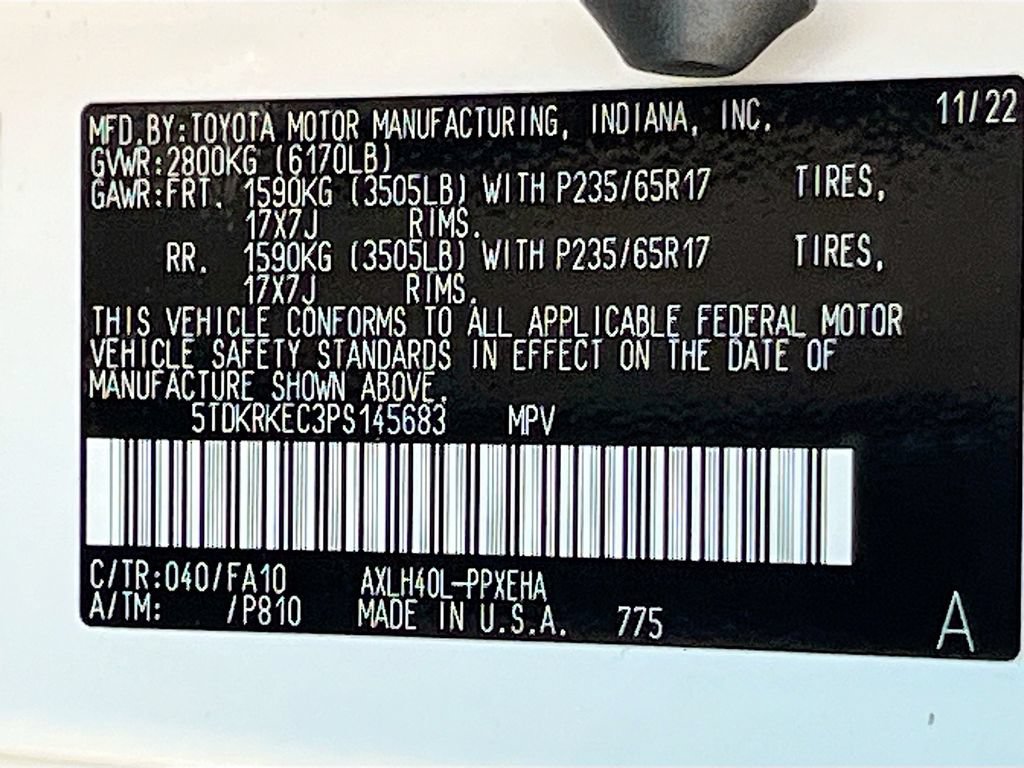 Used 2023 Toyota Sienna LE FWD image 31