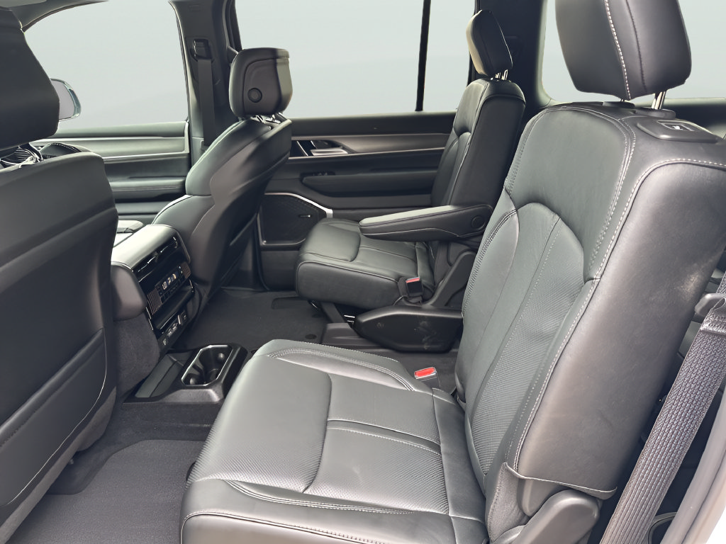 New 2026 Jeep Grand Wagoneer L 4WD image 32