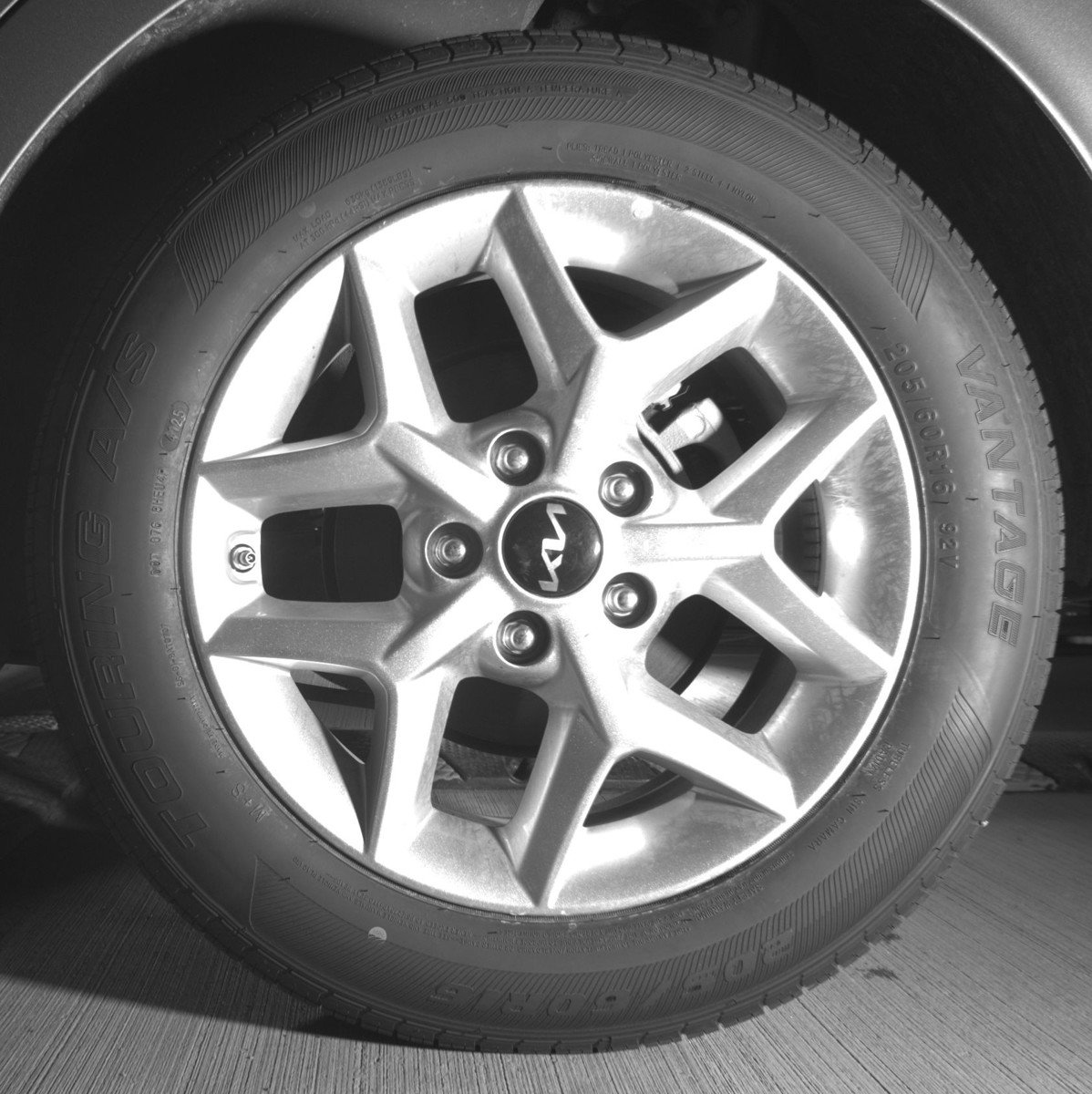 Used 2025 Kia Soul LX w/ LX Technology Package FWD image 14