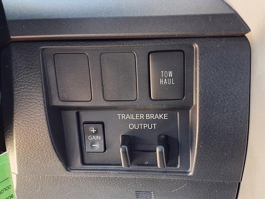 Used 2020 Toyota Tundra SR5 w/ SR5 Upgrade Package image 27