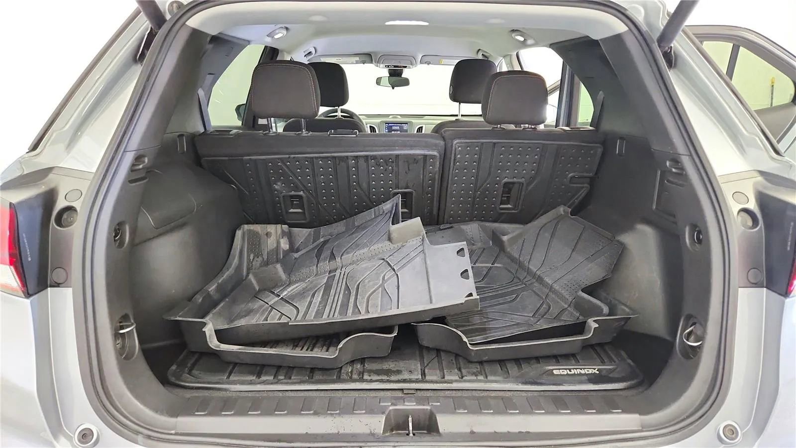 Used 2024 Chevrolet Equinox LT w/ LPO, Floor Liner Package AWD/4WD image 19
