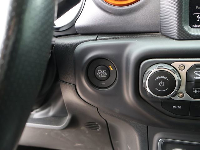 Used 2023 Jeep Gladiator Mojave w/ LED Lighting Group AWD/4WD image 32
