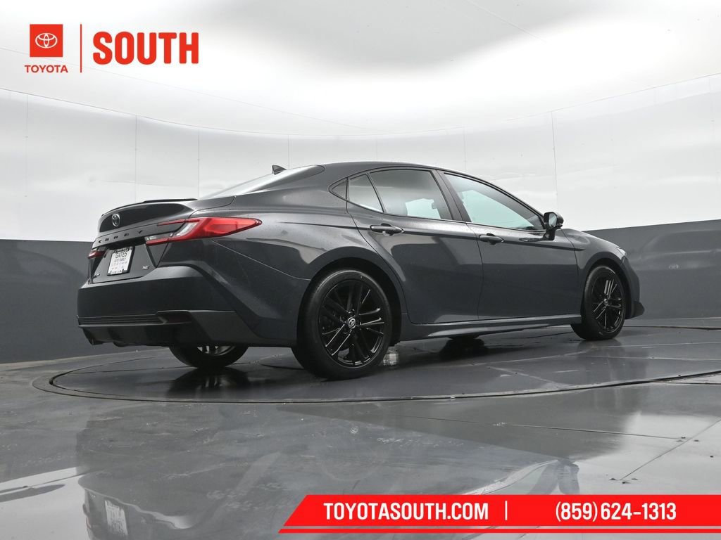 Used 2025 Toyota Camry SE FWD image 37