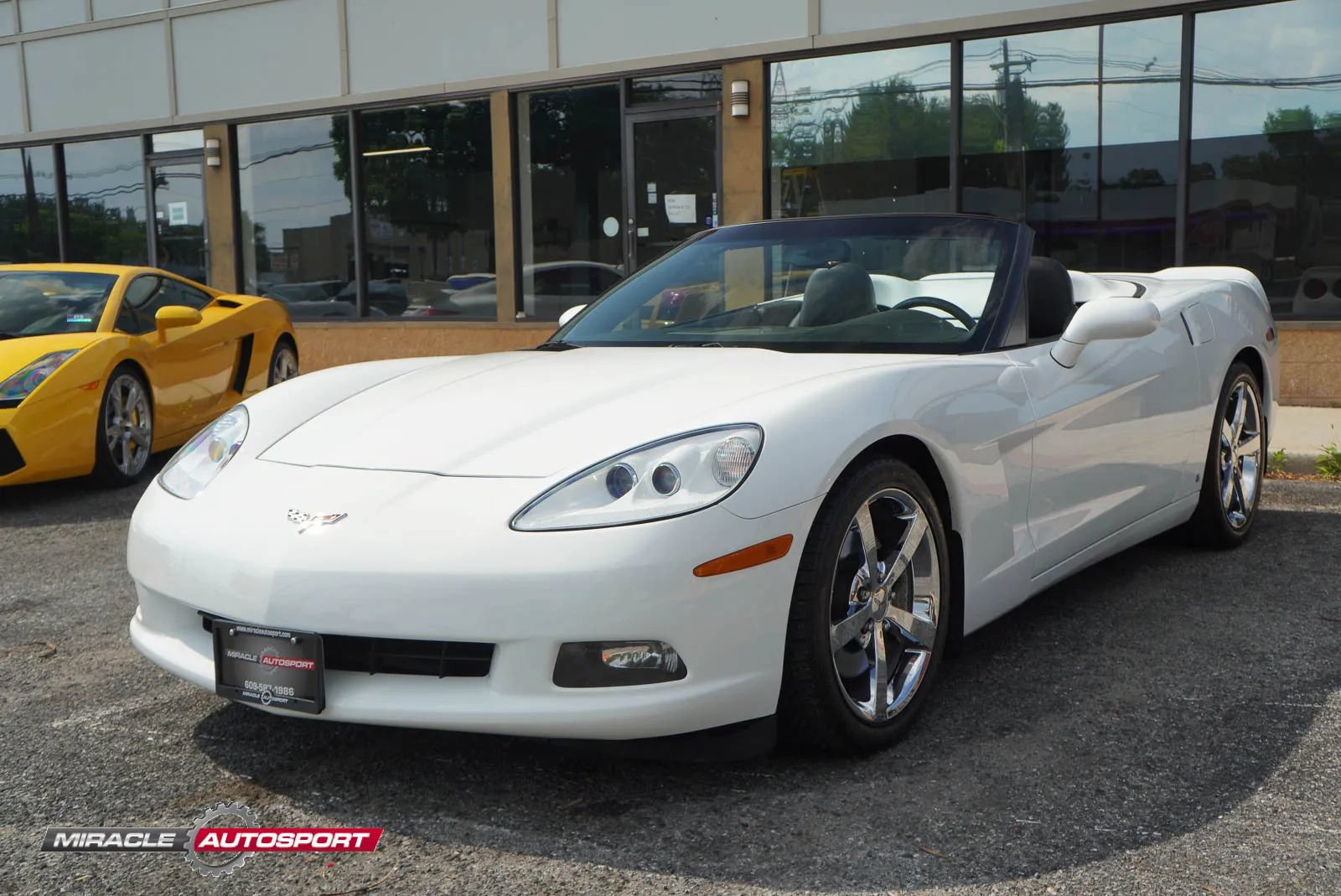 Used 2009 Chevrolet Corvette Convertible w/ Preferred Equipment Group RWD image 3