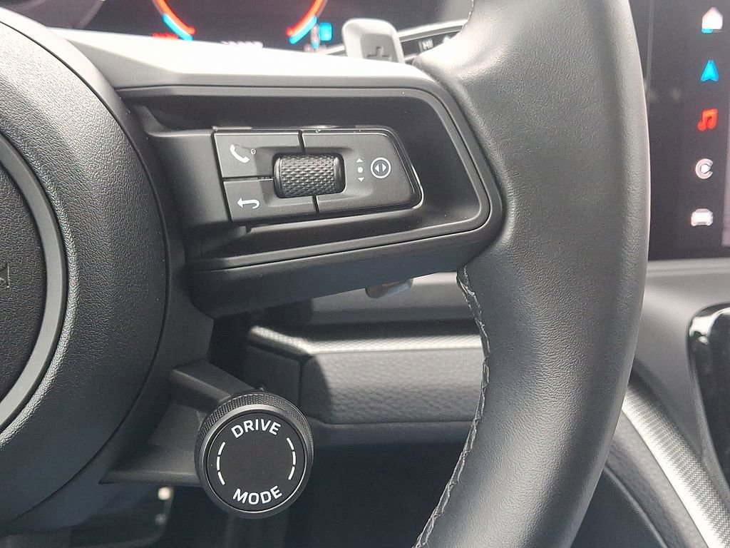 Used 2024 Porsche Panamera image 24