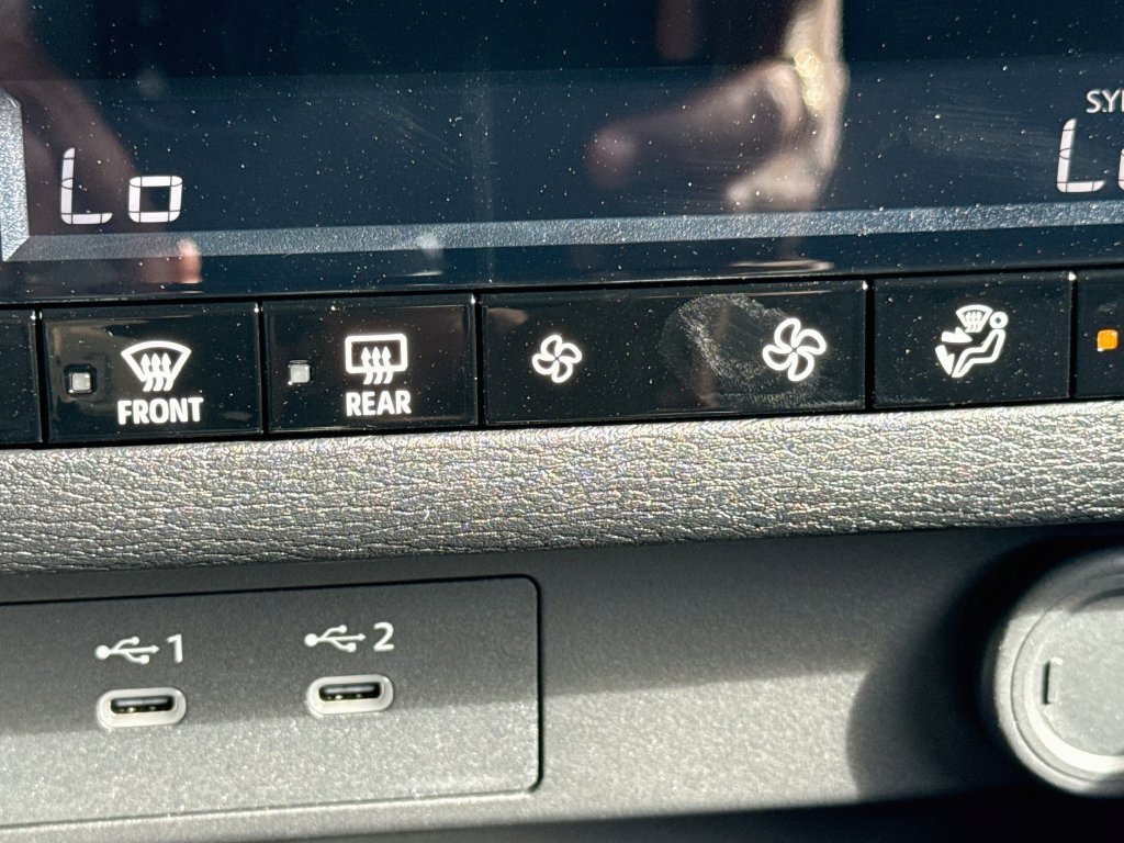 New 2026 Mitsubishi Outlander ES FWD image 21