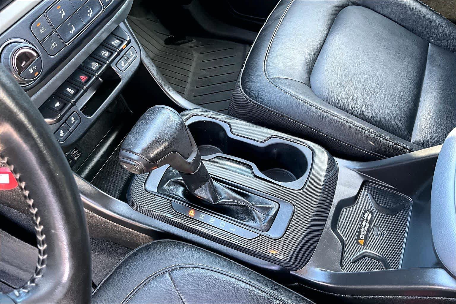 Used 2019 Chevrolet Colorado Z71 RWD image 16