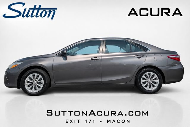 Used 2017 Toyota Camry LE FWD image 3