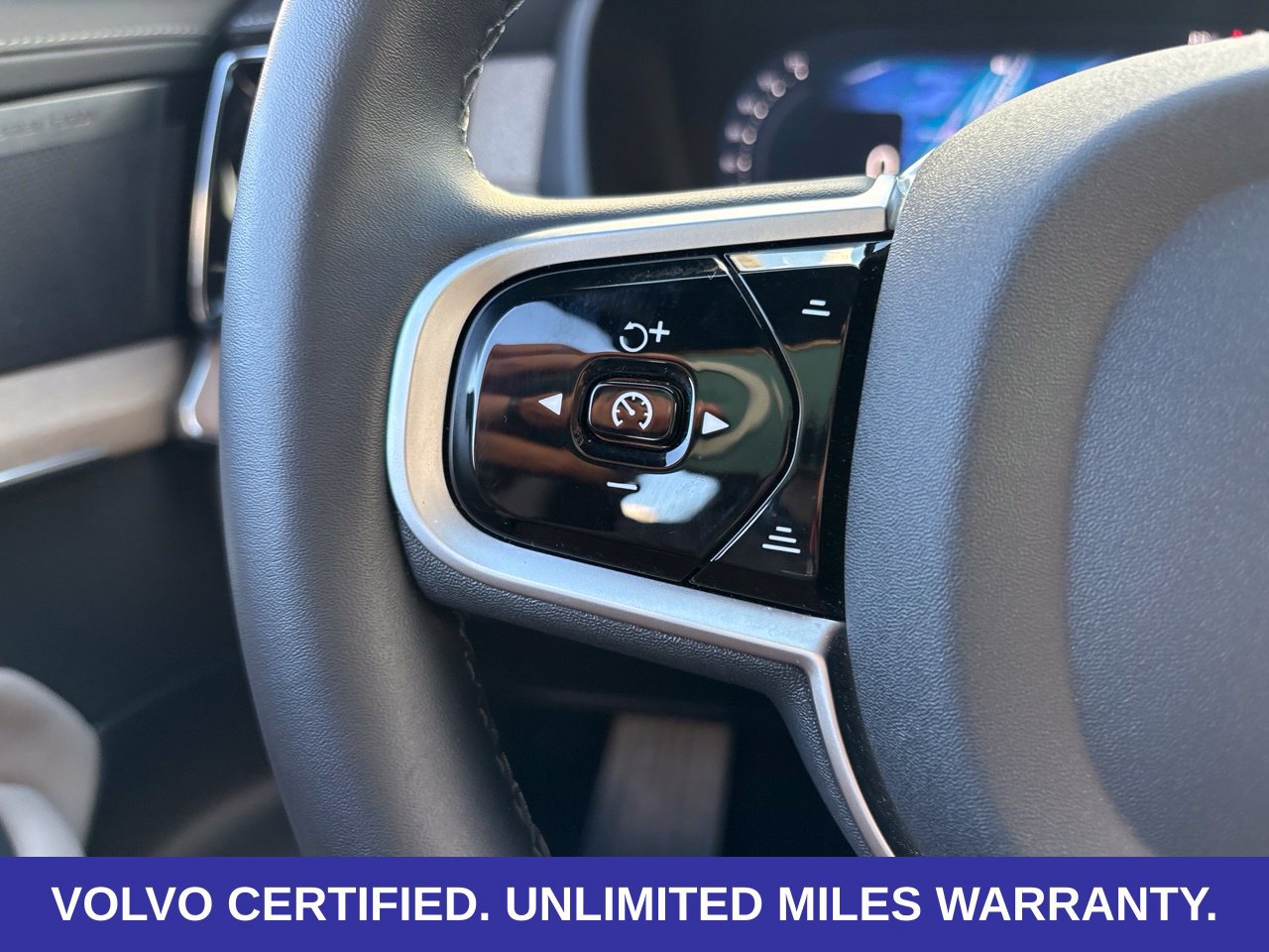 Certified 2026 Volvo XC90 B6 Plus AWD/4WD image 25