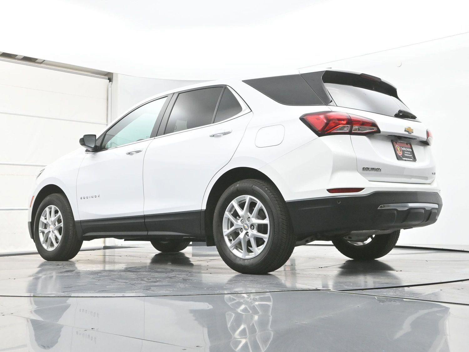 Used 2023 Chevrolet Equinox LT image 31
