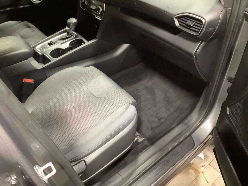 Used 2019 Hyundai Santa Fe SE image 22