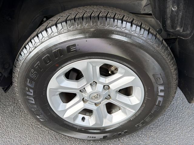 Used 2023 Toyota 4Runner SR5 Premium w/ Moonroof Package RWD image 19