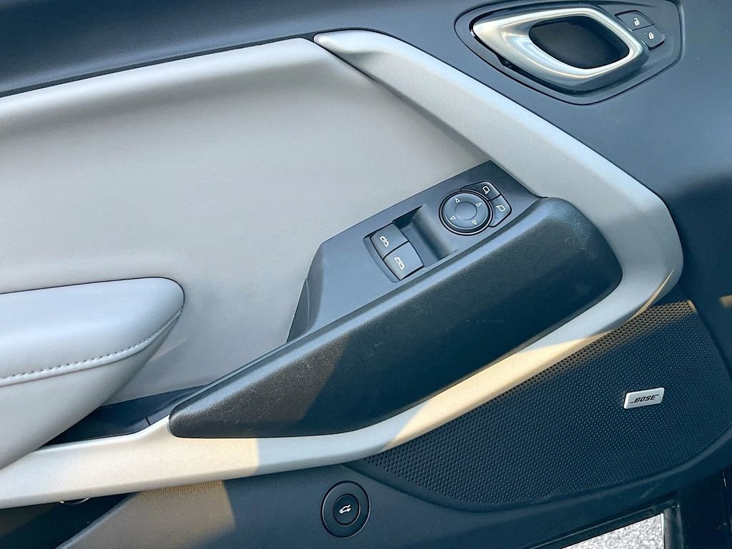 Used 2023 Chevrolet Camaro LT w/ Technology Package image 17