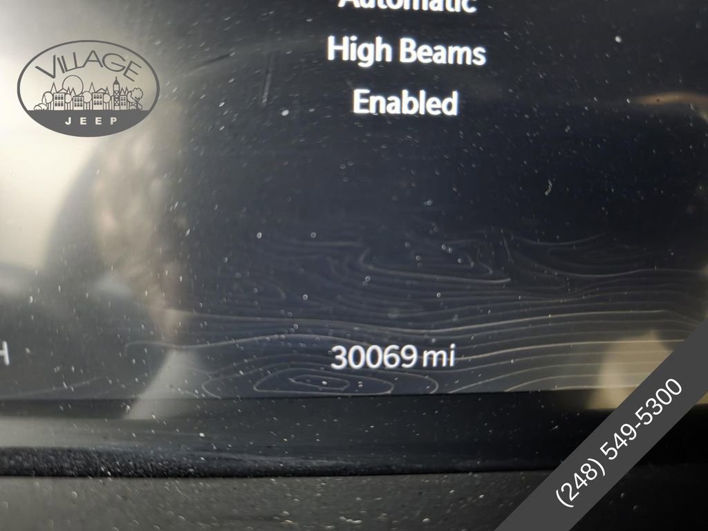 Used 2023 Jeep Grand Cherokee L Limited AWD/4WD image 7