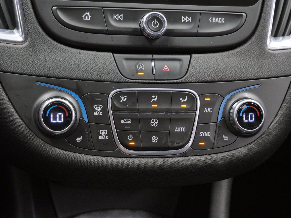 Used 2020 Chevrolet Malibu LT FWD image 27