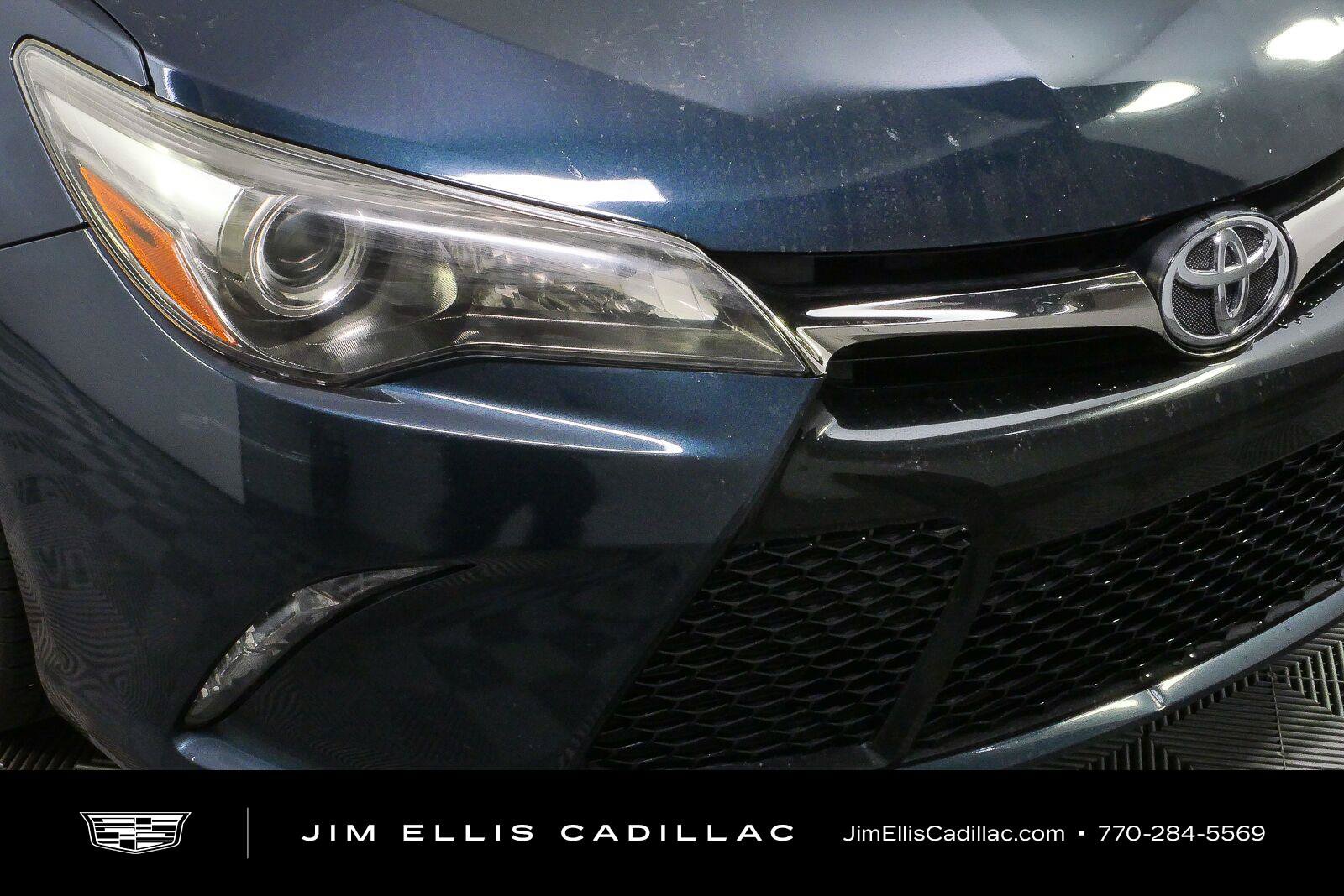 Used 2017 Toyota Camry SE FWD image 30