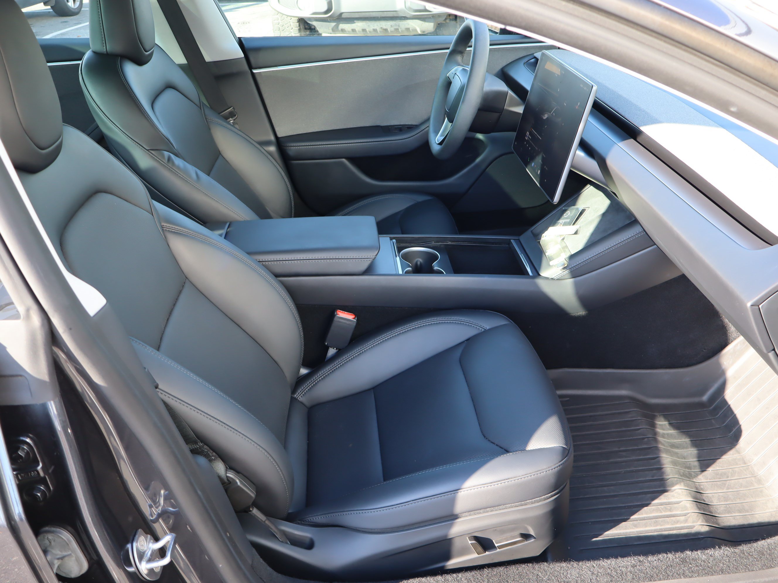Used 2025 Tesla Model 3 Long Range RWD image 31