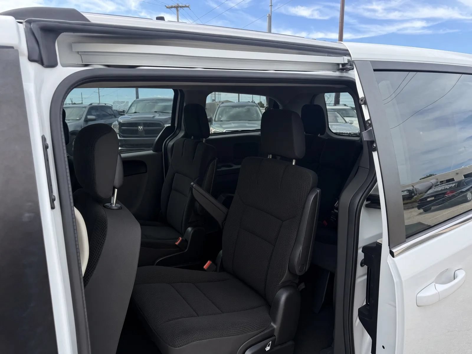 Used 2019 Dodge Grand Caravan Crew FWD image 10