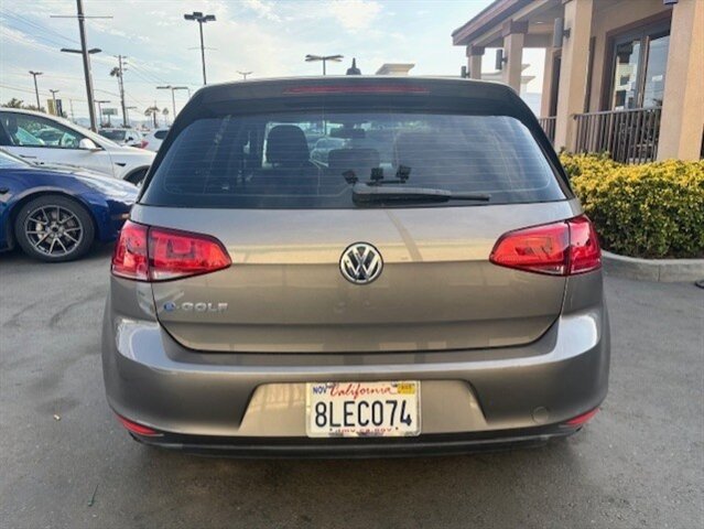 Used 2016 Volkswagen e-Golf SE w/ DC Fast Charging Package FWD image 8