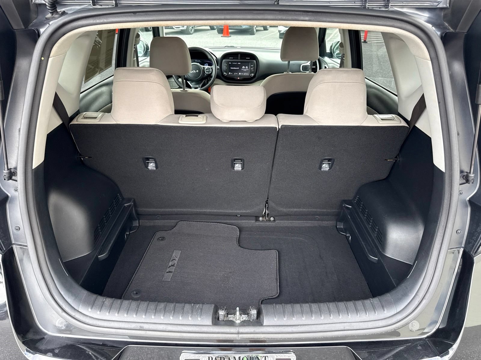 Used 2025 Kia Soul LX FWD image 11