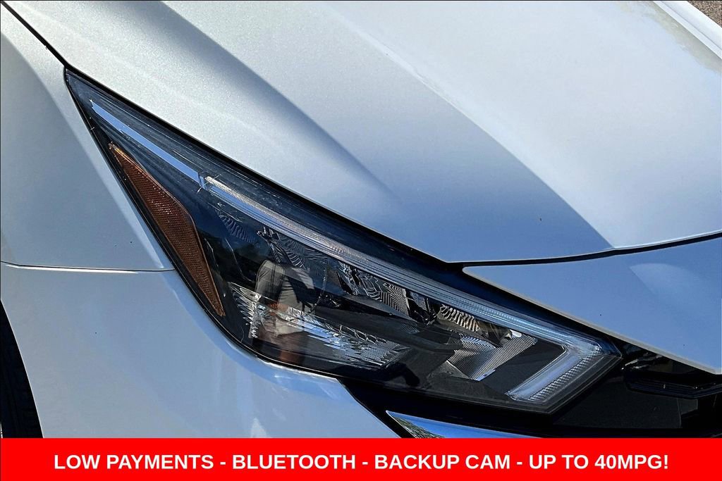 New 2025 Nissan Versa SV w/ Trunk Package FWD image 31