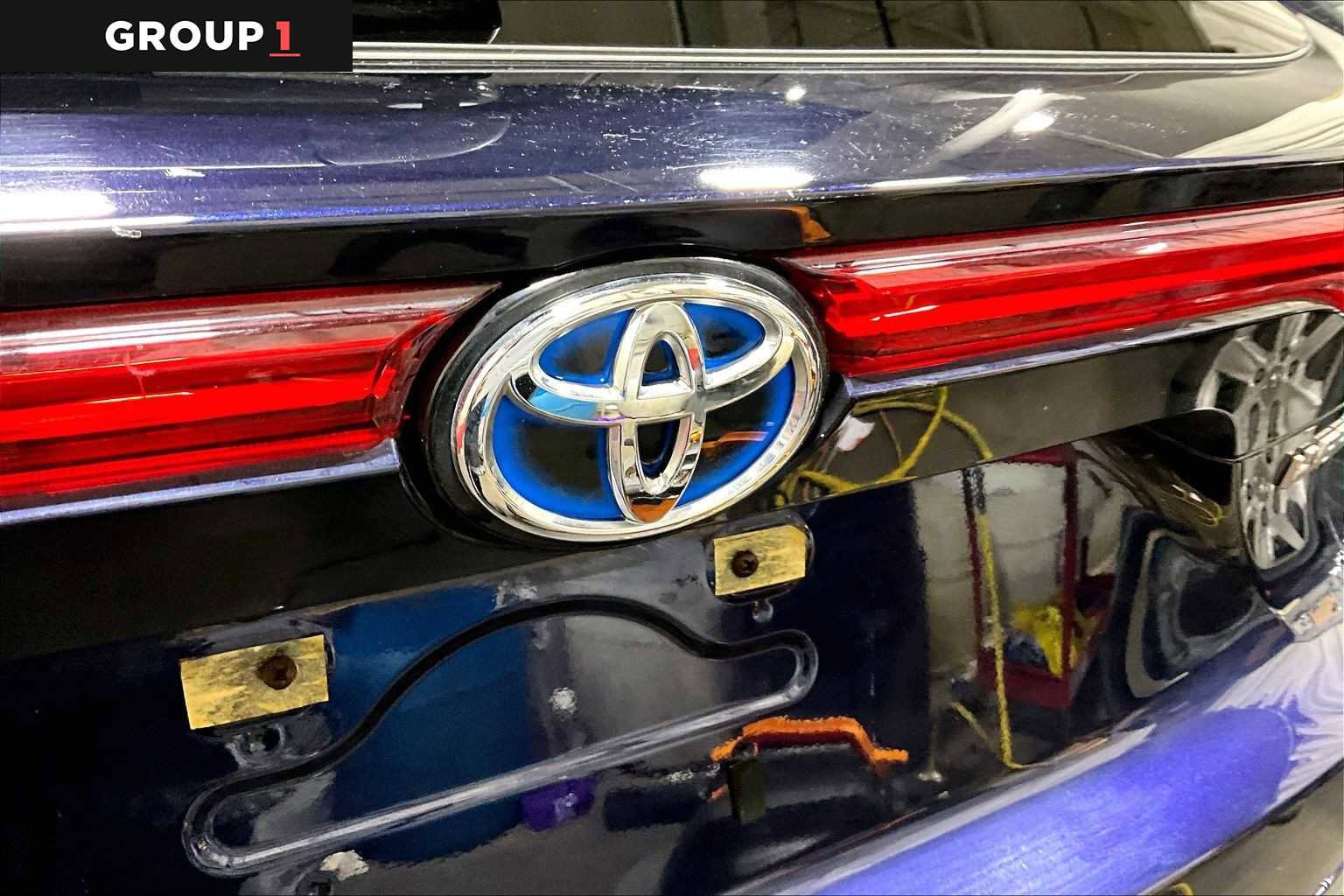 Certified 2021 Toyota Venza LE image 30