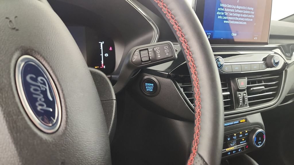 Used 2023 Ford Escape ST-Line AWD/4WD image 21
