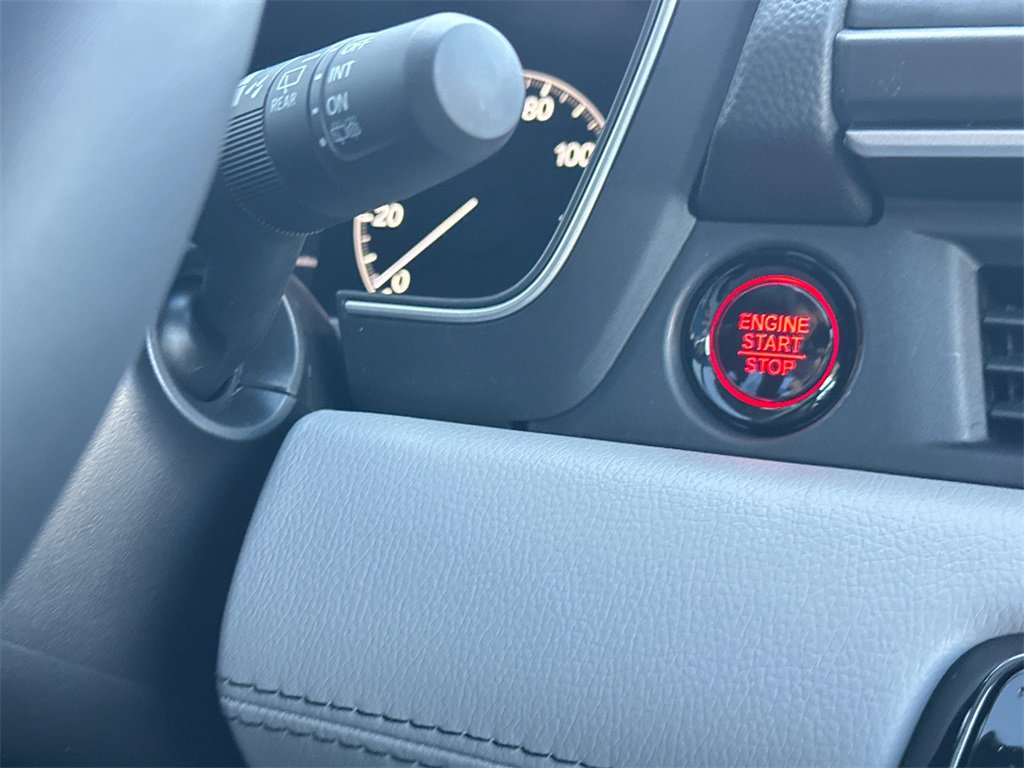 New 2025 Honda Pilot Touring image 31