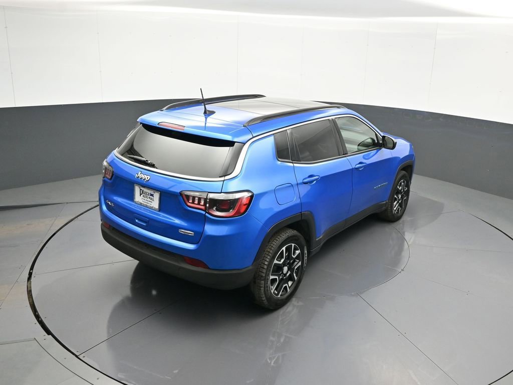 Used 2022 Jeep Compass Latitude w/ Sun and Sound Group AWD/4WD image 37