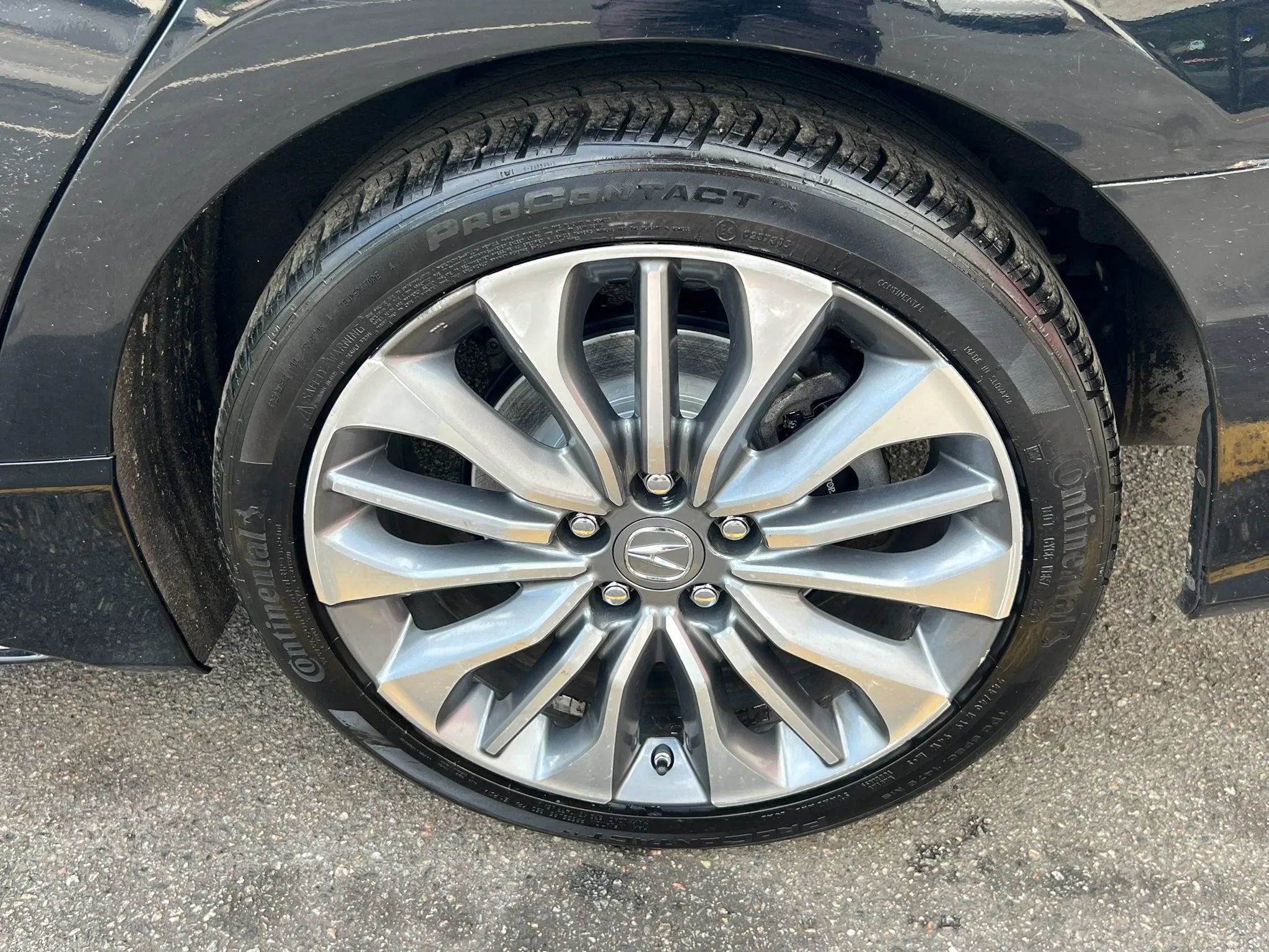 Used 2018 Acura RLX w/ Technology Package FWD image 10