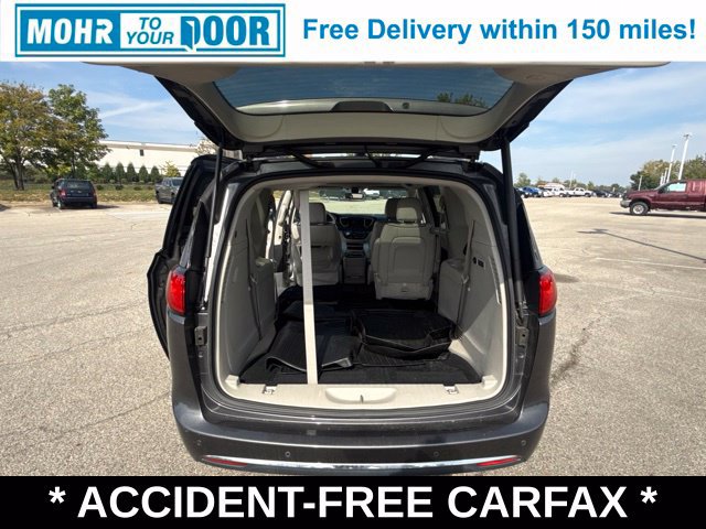 Used 2019 Chrysler Pacifica Limited FWD image 13