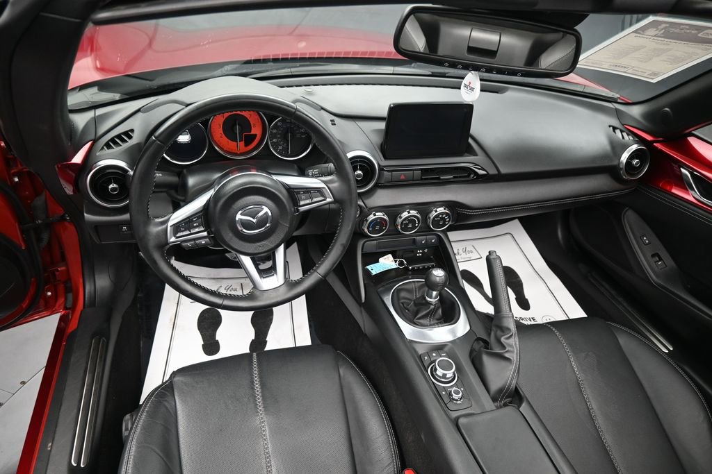 Used 2021 MAZDA MX-5 Miata Grand Touring RWD image 23