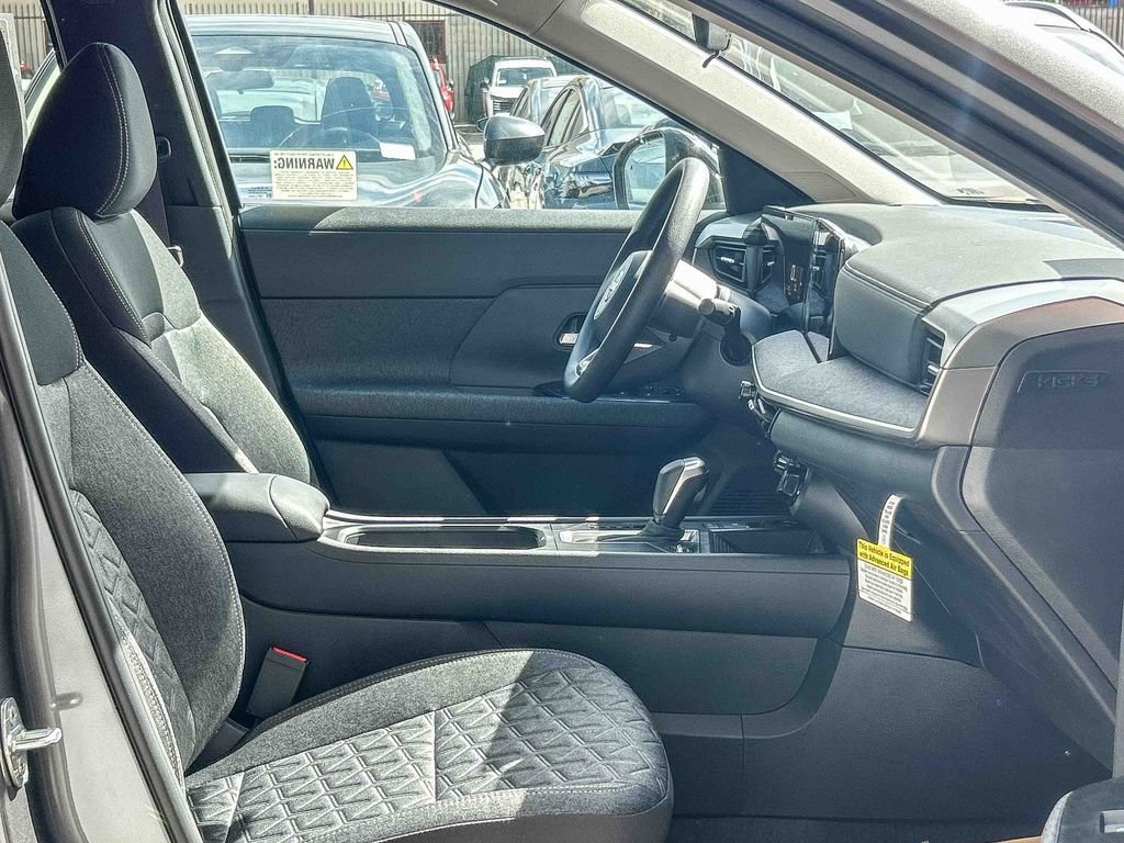 New 2026 Nissan Kicks SV w/ Charging Package FWD image 18