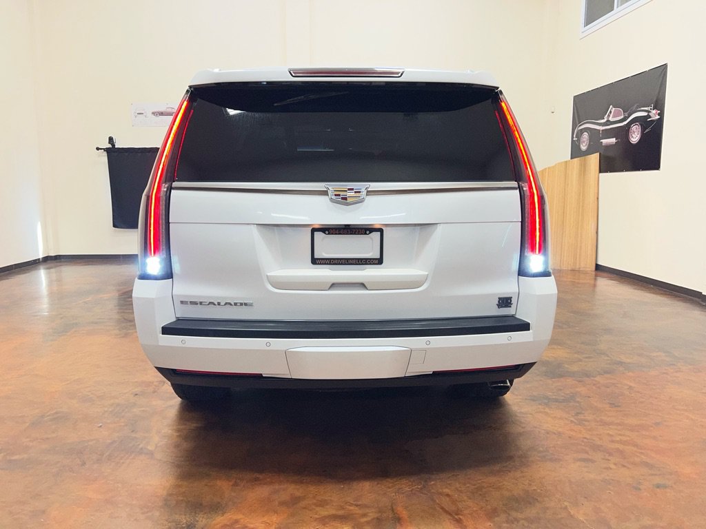 Used 2016 Cadillac Escalade Premium AWD/4WD image 8