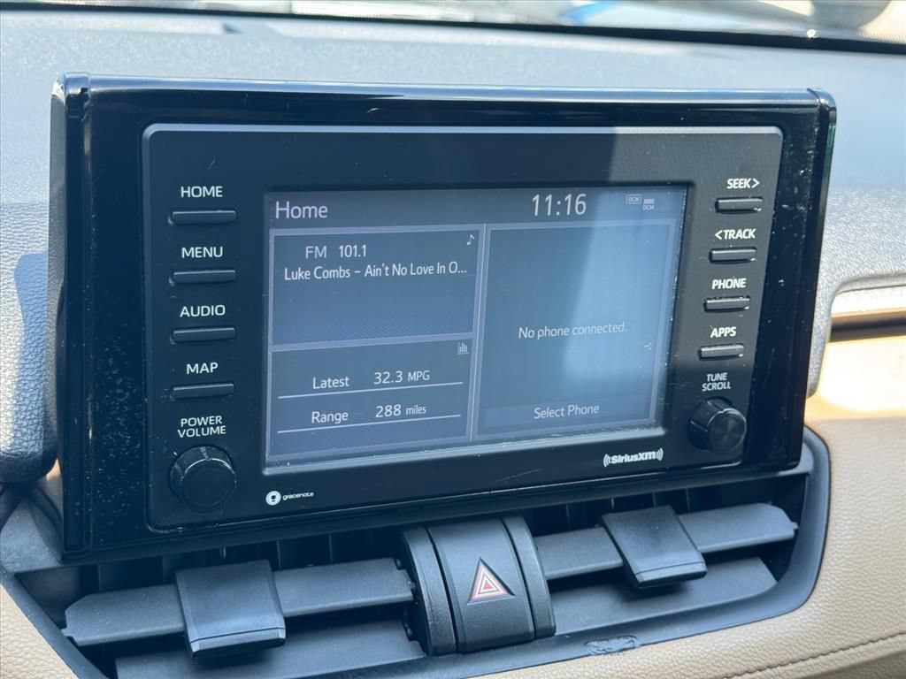 Used 2020 Toyota RAV4 LE FWD image 21