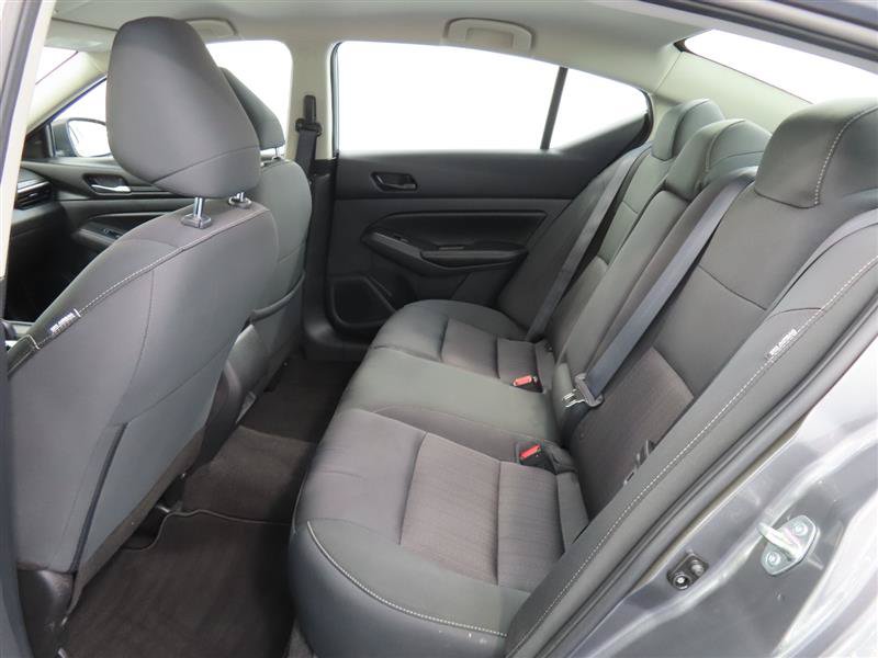 Used 2025 Nissan Altima 2.5 SV FWD image 25